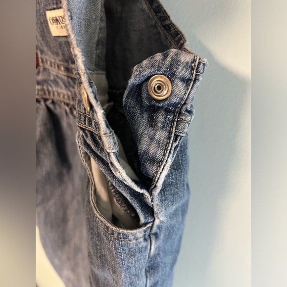 Oshkosh B’gosh Blue Jean with Flower Sticking Overalls, Baby Girl Size 18months - Picture 4 of 10